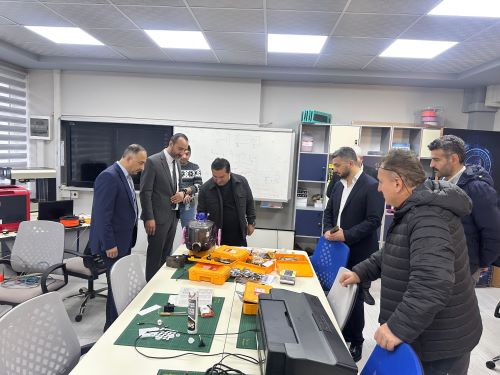 Kaymakamımız Sayın Ferhat ALTAY Akşemsettin Bilim ve Sanat Merkezini Ziyaret Etti